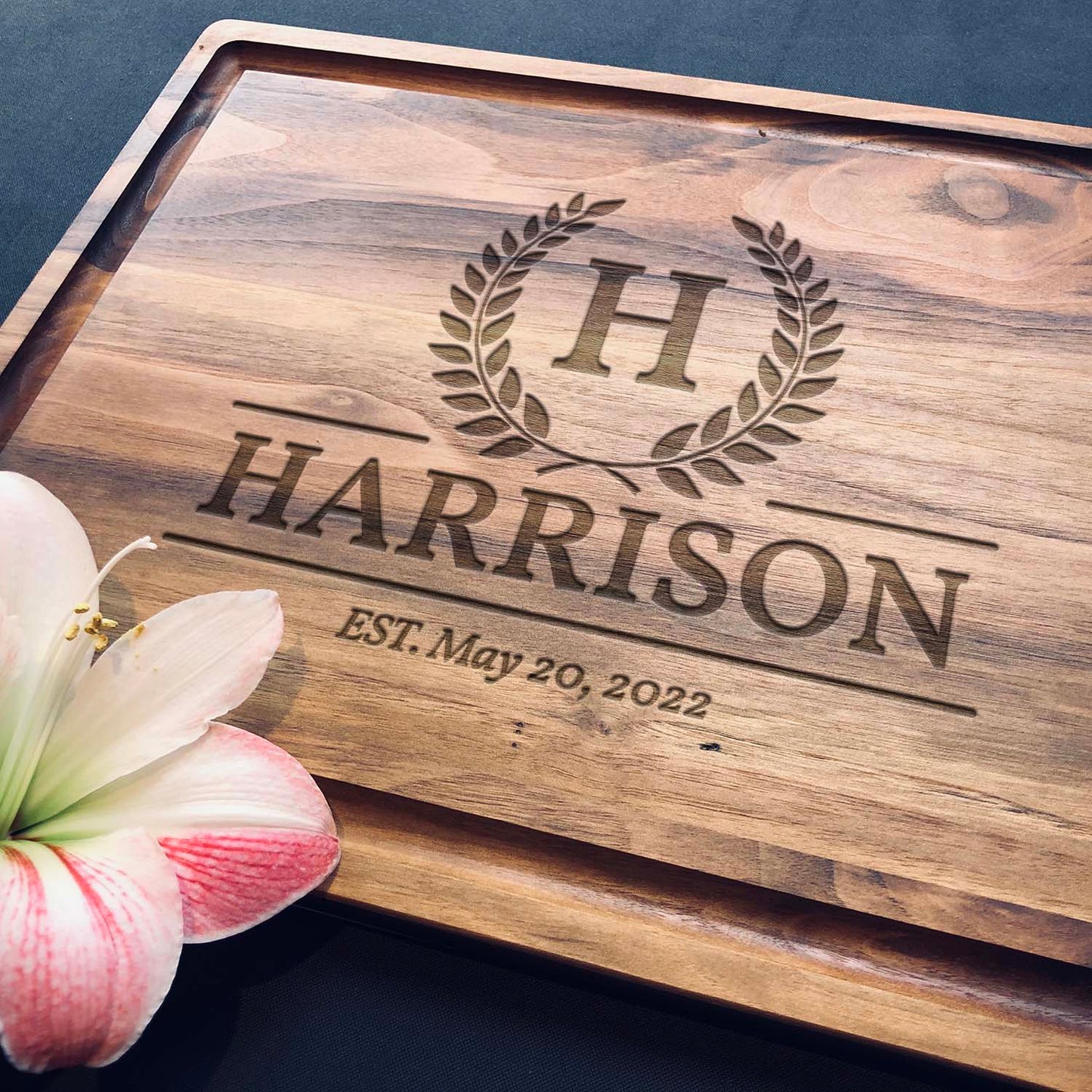 Personalized cutting board - Design 16
